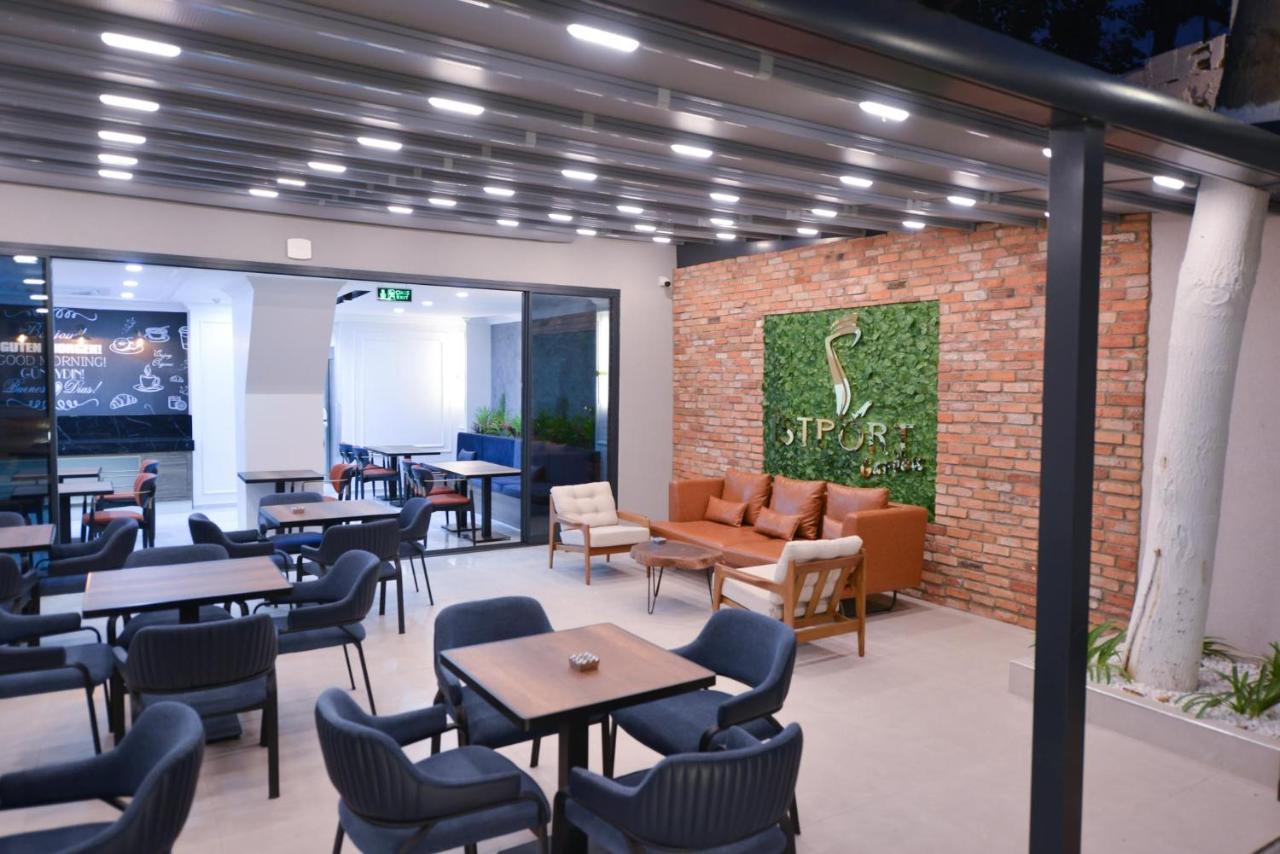 Istport Garden Hotels Arnavutkoy Exteriör bild The interior of the restaurant