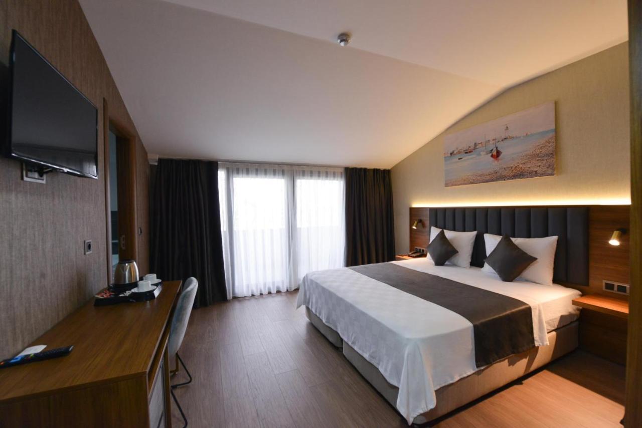 Istport Garden Hotels Arnavutkoy Exteriör bild Deluxe Room