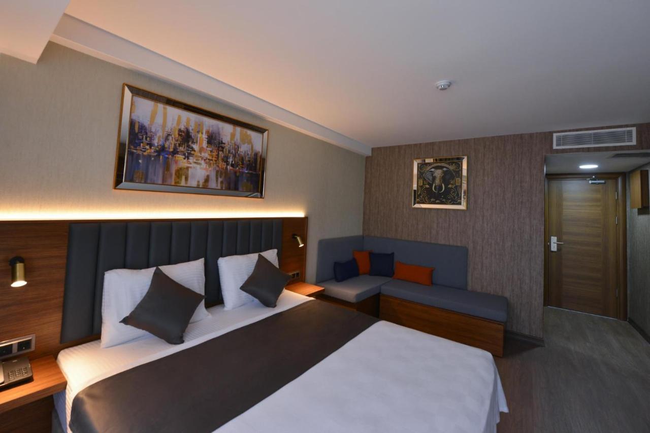 Istport Garden Hotels Arnavutkoy Exteriör bild A room at the hotel